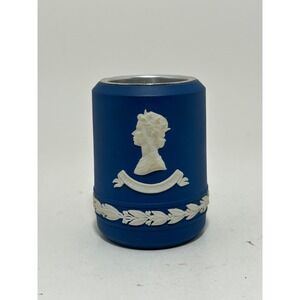 Wedgwood Blue Jasperware Queen Elizabeth II Silver Jubilee 1977 toothpick Holder